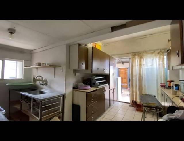 4 BEDROOM HOUSE FOR SALE IN CROSBY